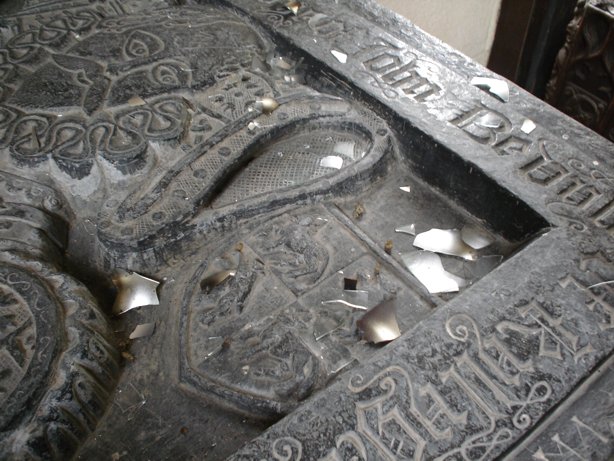 The Bevill Tomb, Talland Bay Church. Photographed by Patsy. 